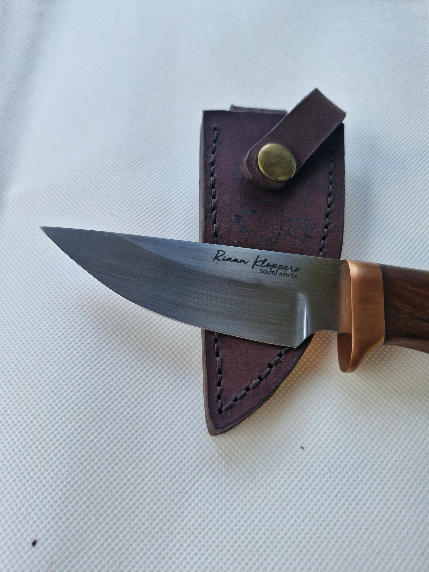 JRK Executive Hunter "Kiaat"