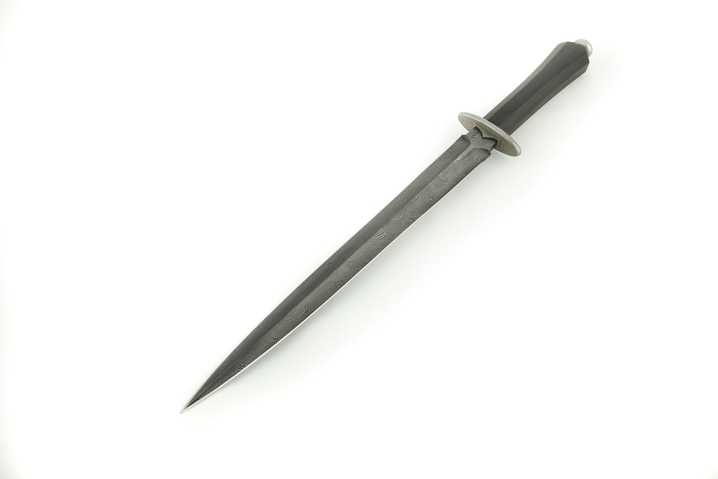 Wagon wheel Dagger