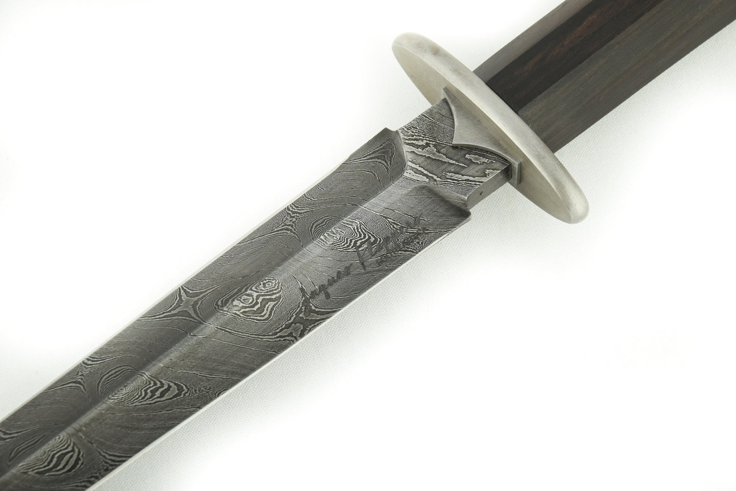 Wagon wheel Dagger