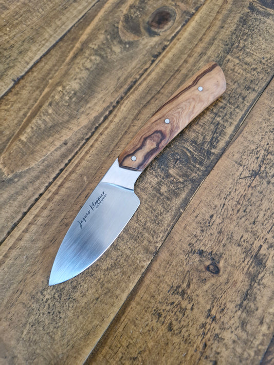 JRK Drop point Shark tooth Knife "Wild Olive"