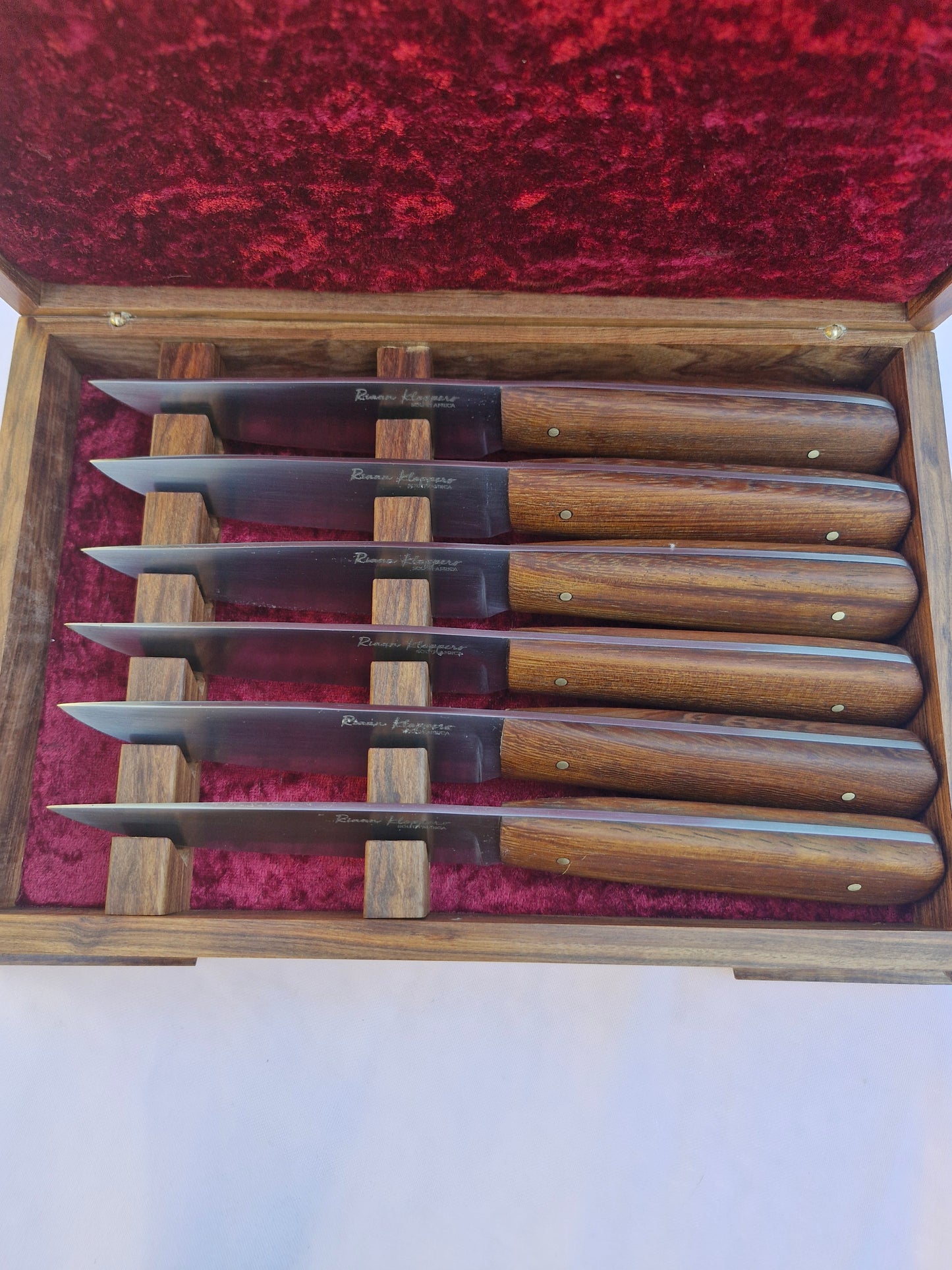 JRK 6 Piece Steak Knive set in Box