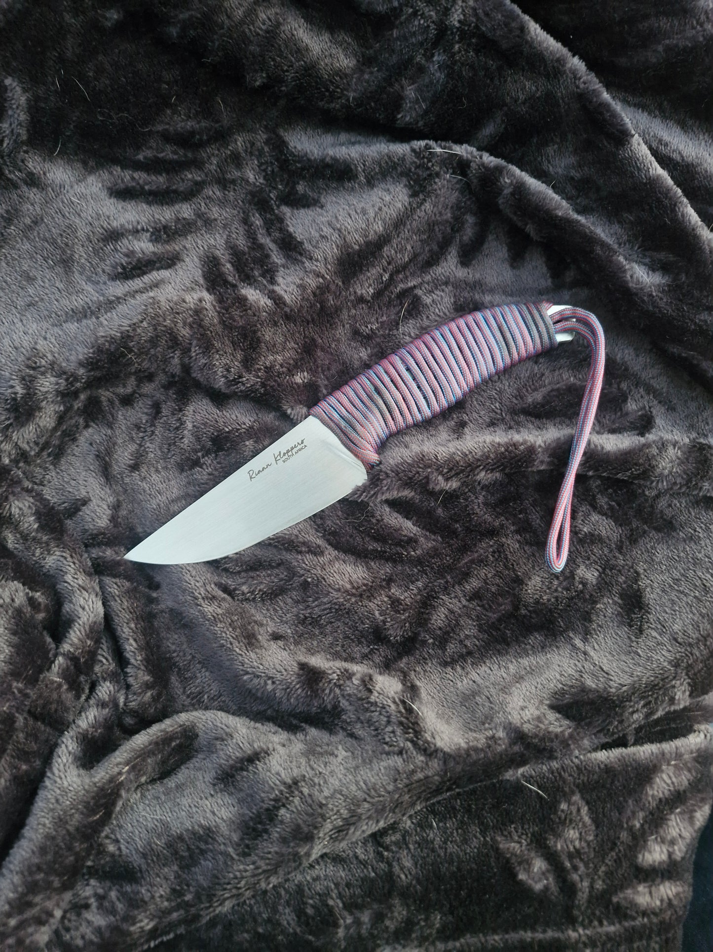 JRK Hunter "Blue and red Paracord wrap"