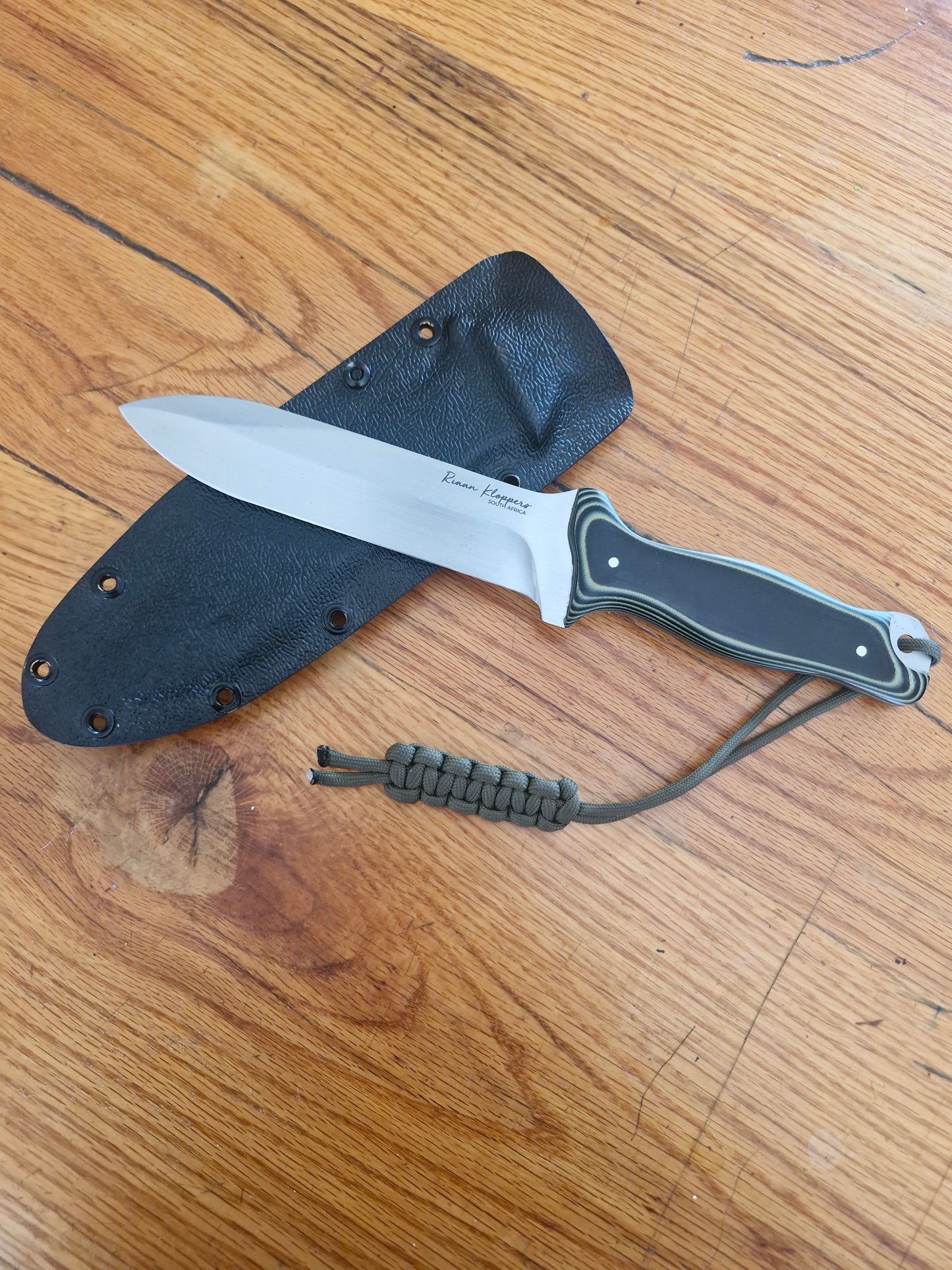 JRK New Age Fighter "Black and Green G10"