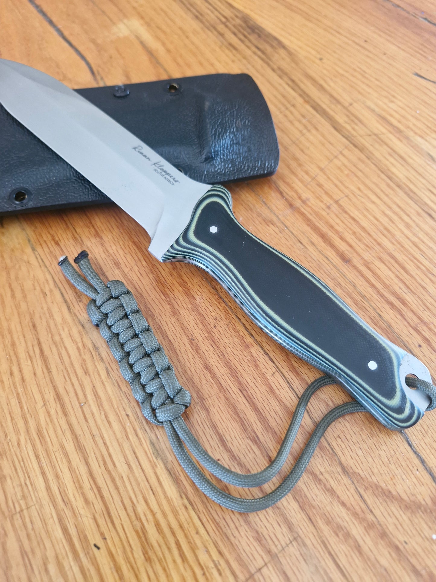JRK New Age Fighter "Black and Green G10"